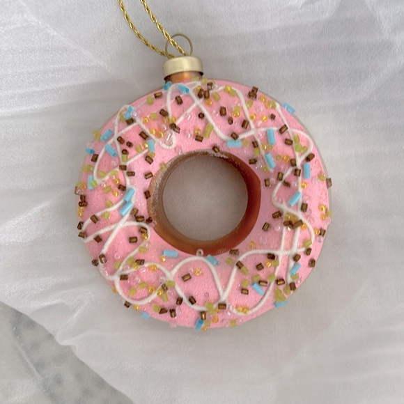 Christmas Donut Glass Ornament - Picture 1 of 7